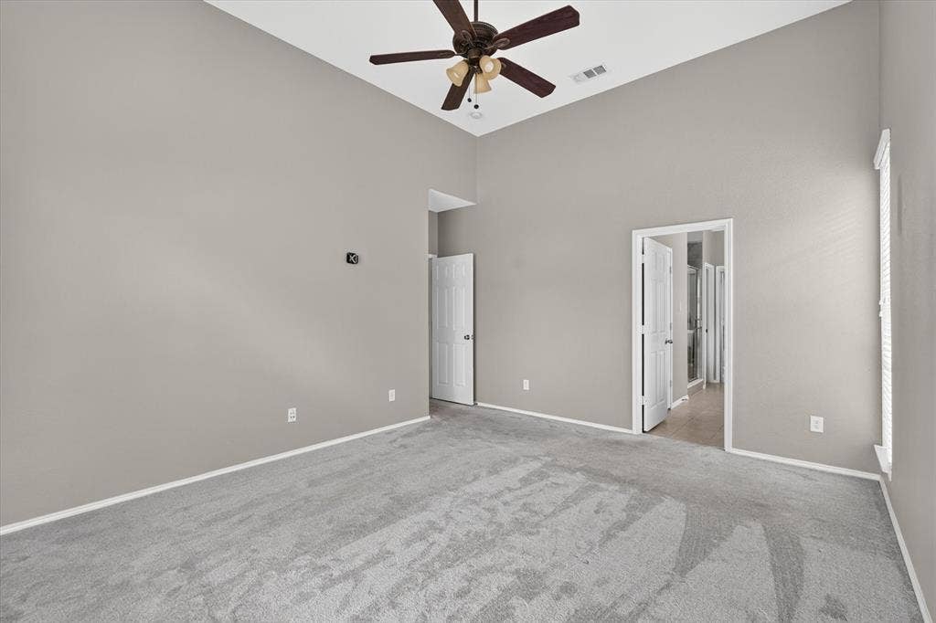 424 Castle Street, DeSoto, TX 75115