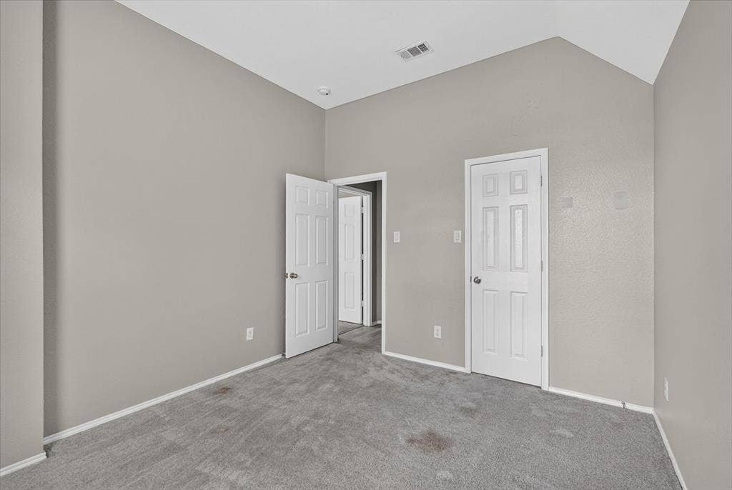 424 Castle Street, DeSoto, TX 75115