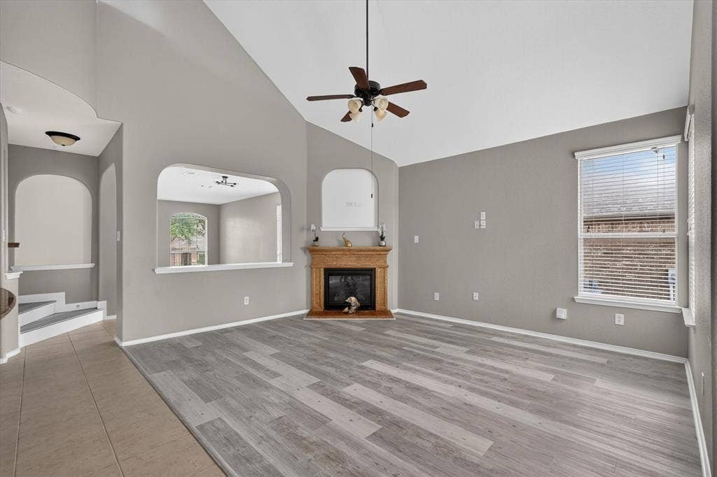 424 Castle Street, DeSoto, TX 75115