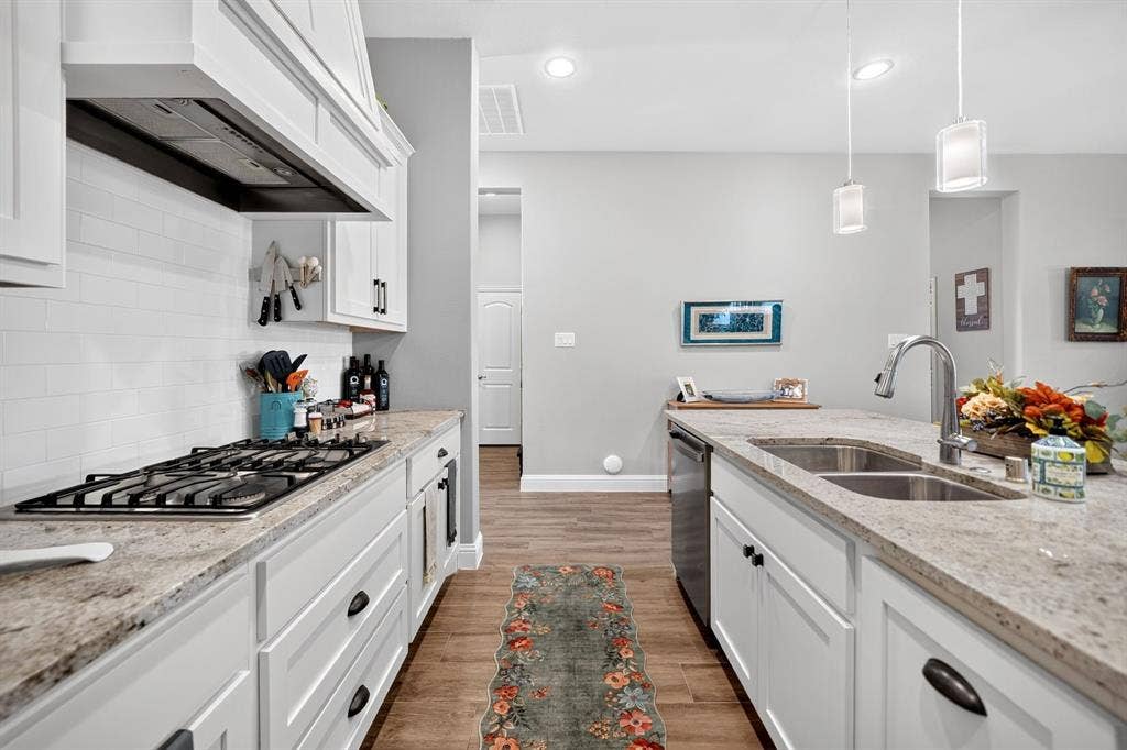 813 Mildren Lane, Fate, TX 75087