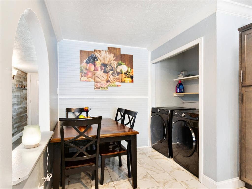 7232 Long Canyon Trail, Dallas, TX 75249 7232 Long Canyon Trail, Dallas, TX 75249