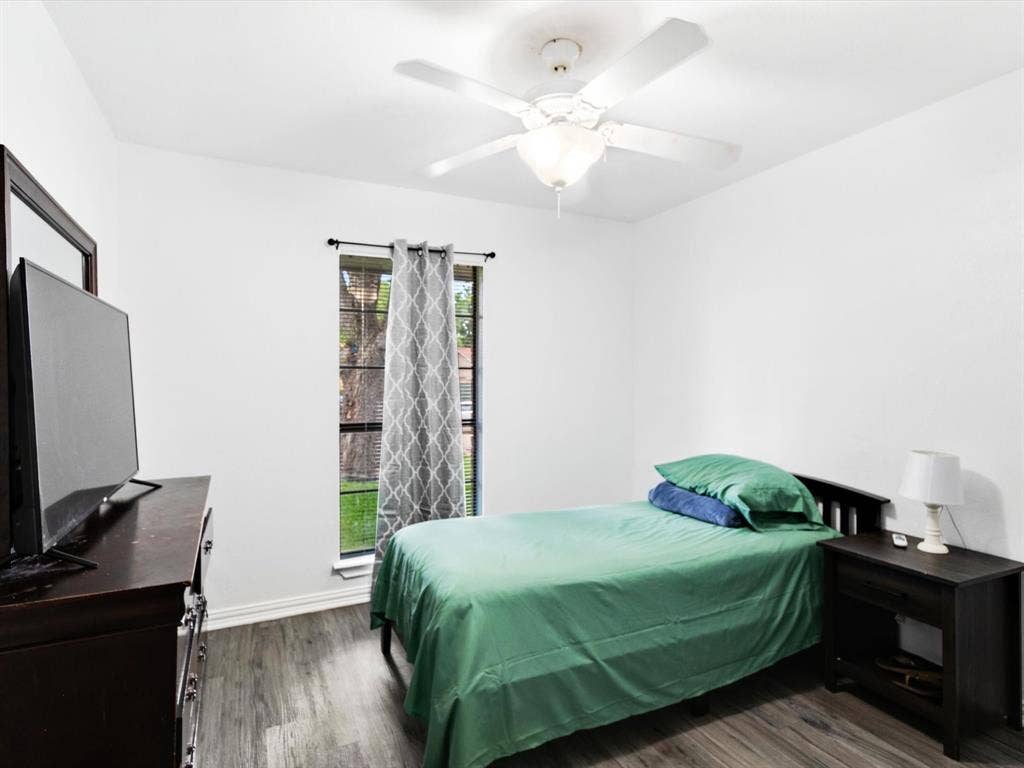 7232 Long Canyon Trail, Dallas, TX 75249 7232 Long Canyon Trail, Dallas, TX 75249