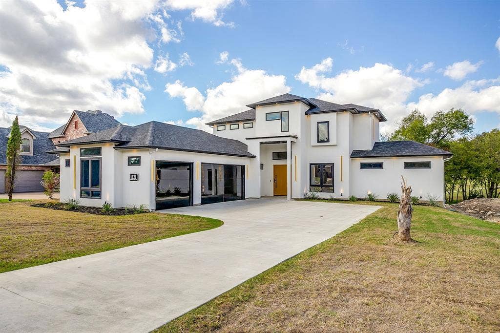 1121 wishing well Court, Cedar Hill, TX 75104