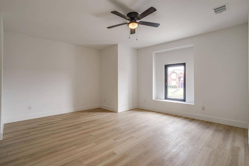 1121 wishing well Court, Cedar Hill, TX 75104