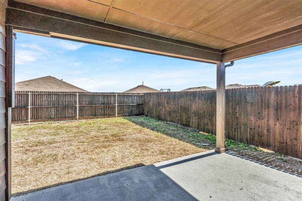 1996 Ocelot Street, Crandall, TX 75114 Covered back porch