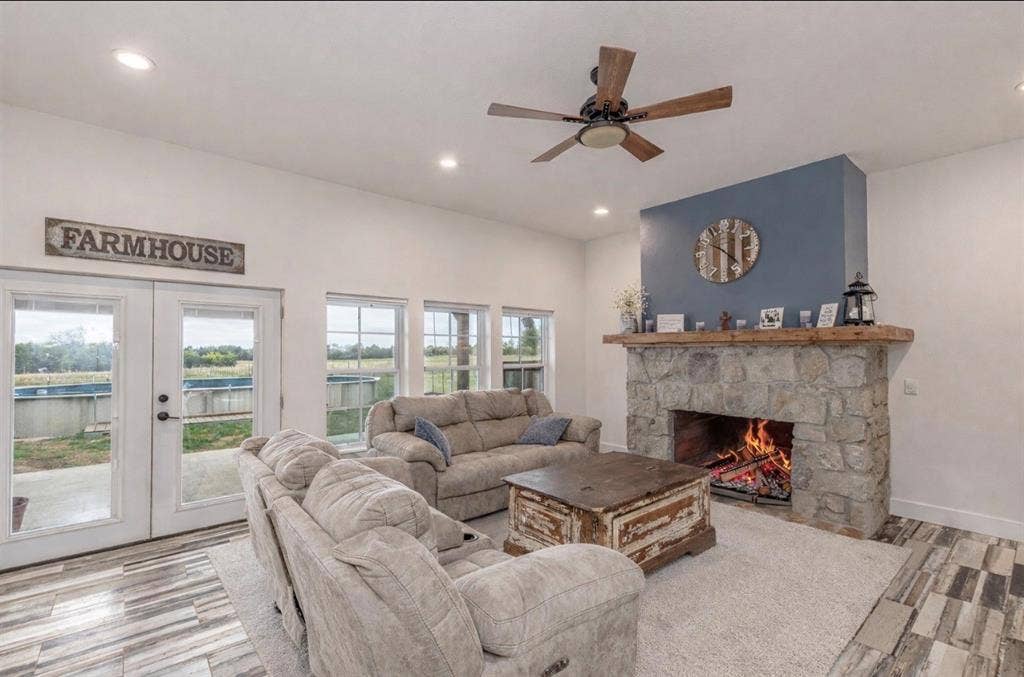 4886 County Road 1037, Celeste, TX 75426