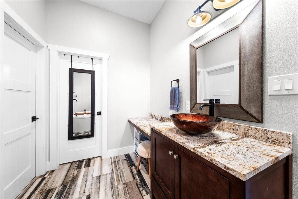 4886 County Road 1037, Celeste, TX 75426