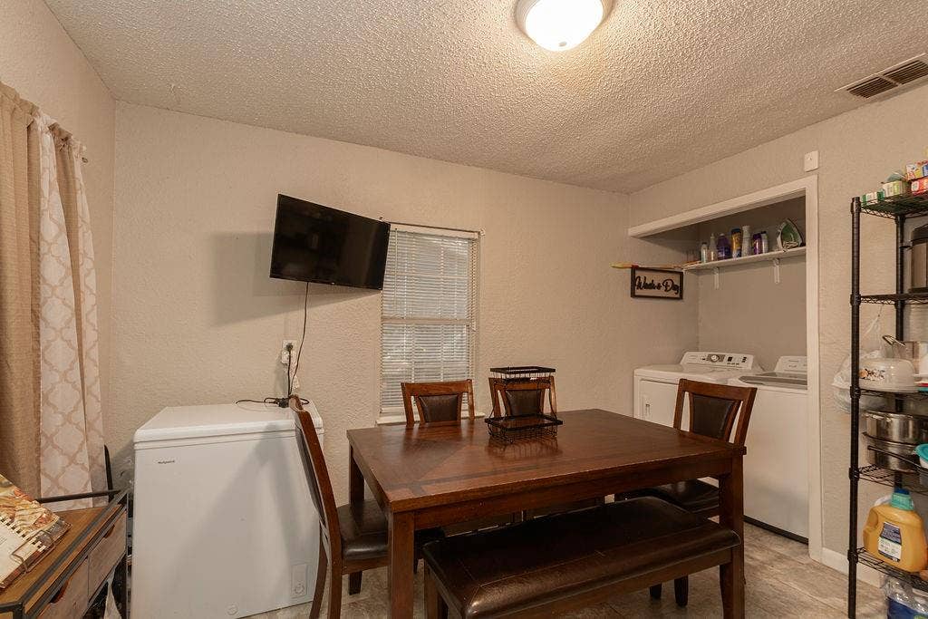 1210 Pollard Street, Greenville, TX 75401