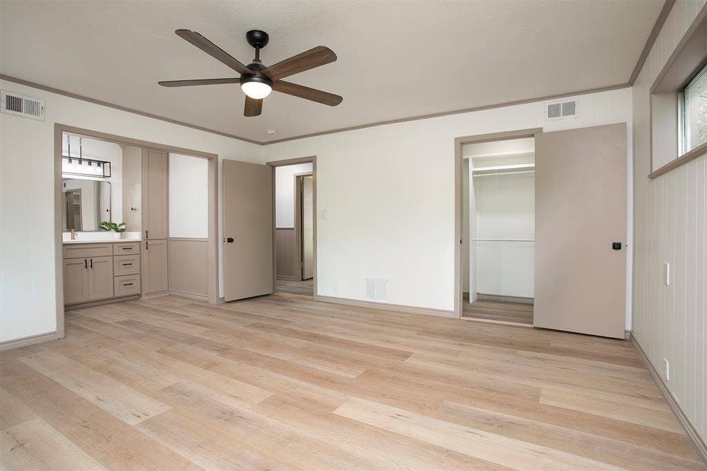 431 Lone Star Lane, Hideaway, TX 75771 Primary bedroom/bathroom