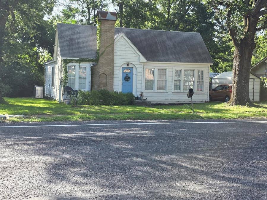 Property photo for 810 N Main, Winnsboro, TX
