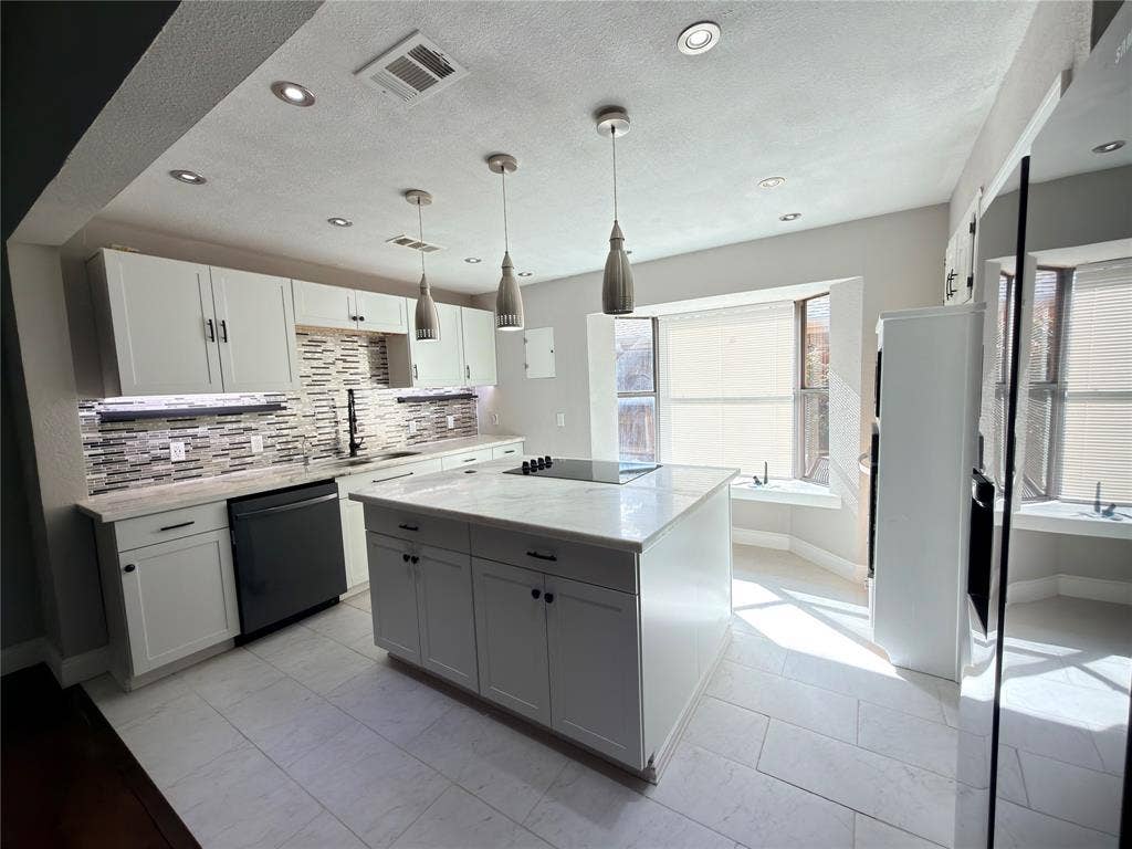 4109 Twilight Trail, Plano, TX 75093 4109 Twilight Trail, Plano, TX 75093