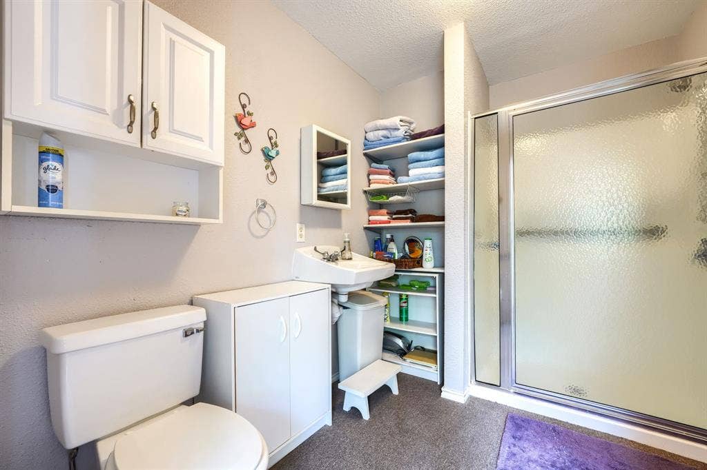 1495 Fm 36 N, Farmersville, TX 75442 Apartment Bath
