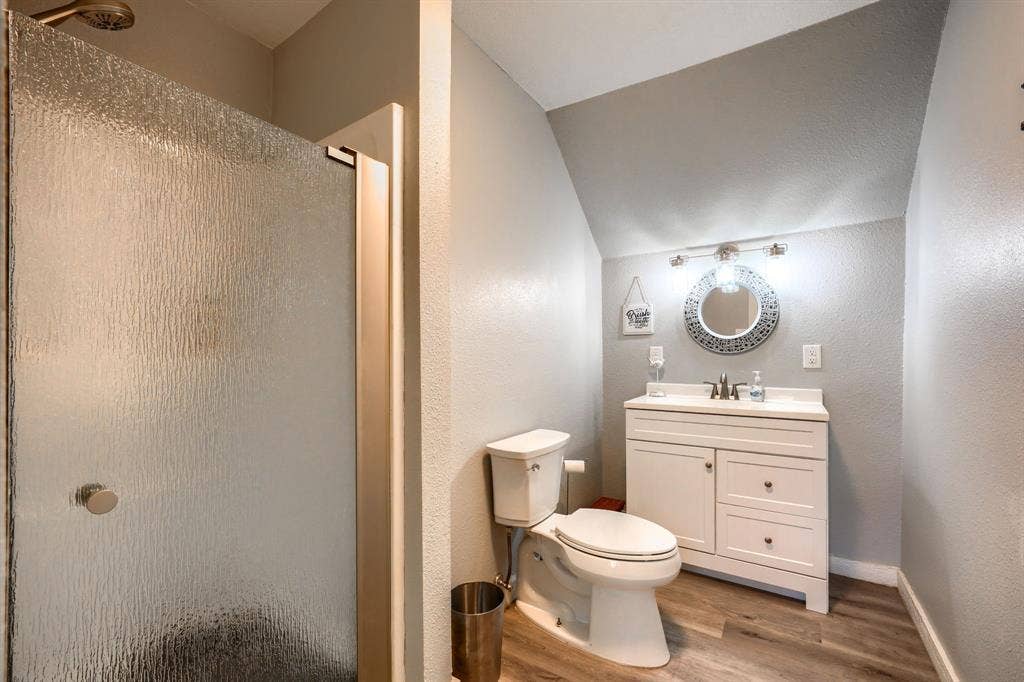 1495 Fm 36 N, Farmersville, TX 75442 upstairs 2 bath
