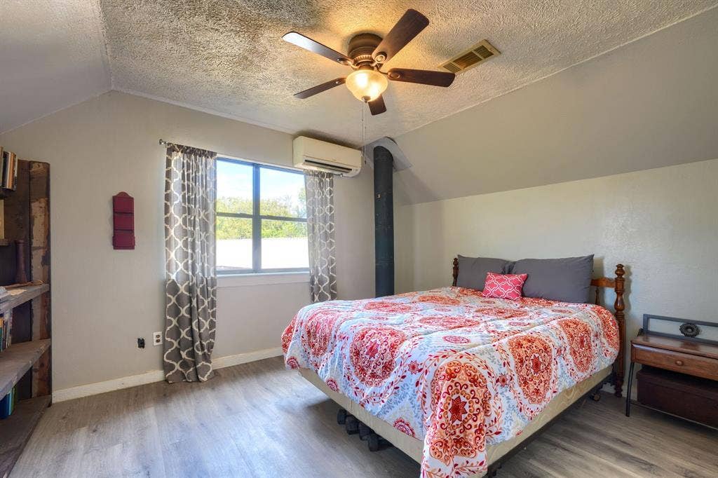 1495 Fm 36 N, Farmersville, TX 75442 3 bedroom upstairs