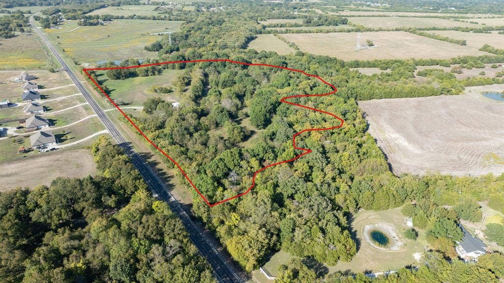 1495 Fm 36 N, Farmersville, TX 75442 creek runs along red in back of property