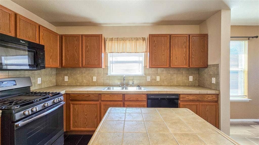 12453 Peak Circle, Frisco, TX 75035 12453 Peak Circle, Frisco, TX 75035