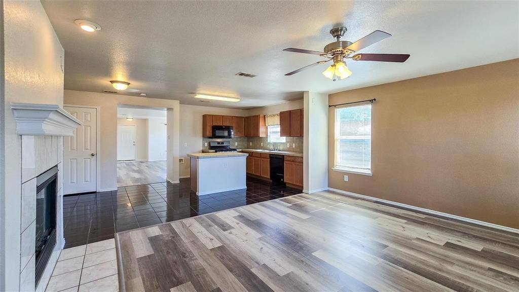 12453 Peak Circle, Frisco, TX 75035 12453 Peak Circle, Frisco, TX 75035