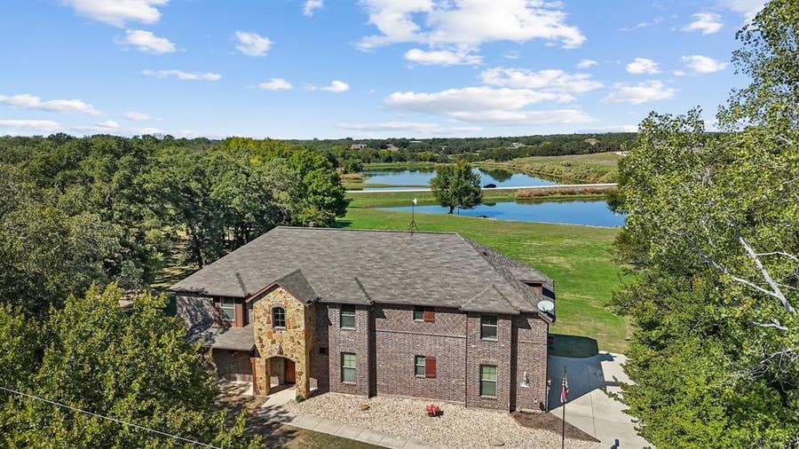 Property photo for 310 Falcon Drive, Weatherford, TX