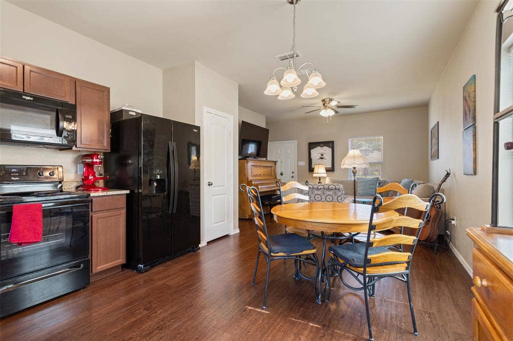 17367 Stacy Street, Lindale, TX 75771 17367 Stacy Street, Lindale, TX 75771