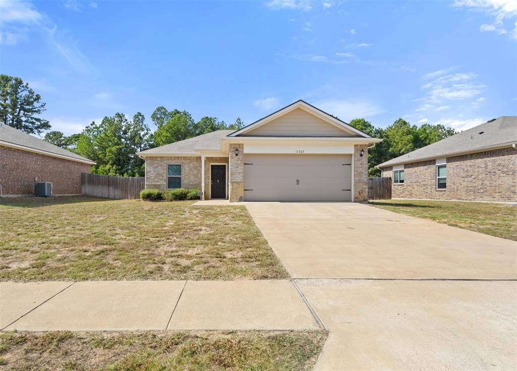 17367 Stacy Street, Lindale, TX 75771 17367 Stacy Street, Lindale, TX 75771