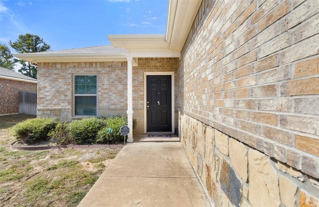 17367 Stacy Street, Lindale, TX 75771 17367 Stacy Street, Lindale, TX 75771