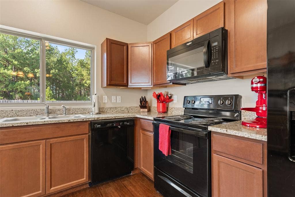 17367 Stacy Street, Lindale, TX 75771 17367 Stacy Street, Lindale, TX 75771