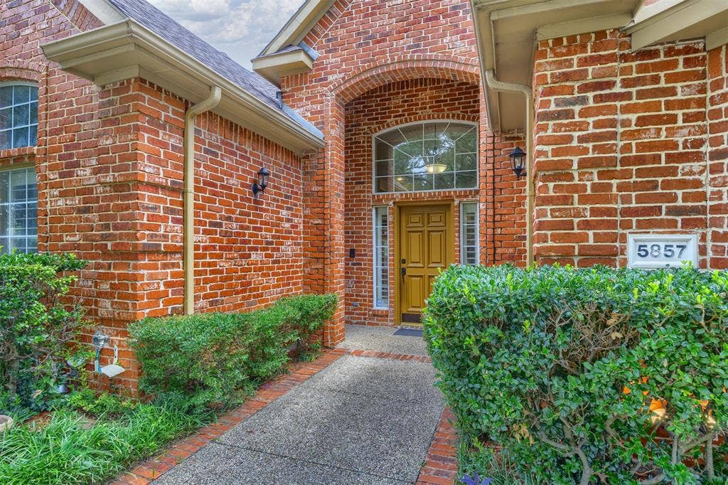 5857 Stone Meadow Drive, Plano, TX 75093