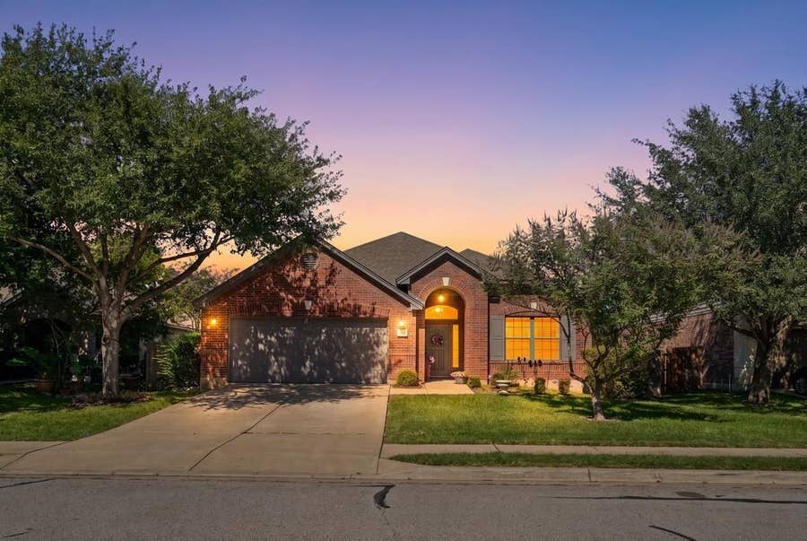 Property photo for 2005 Woodway Drive, Leander, TX