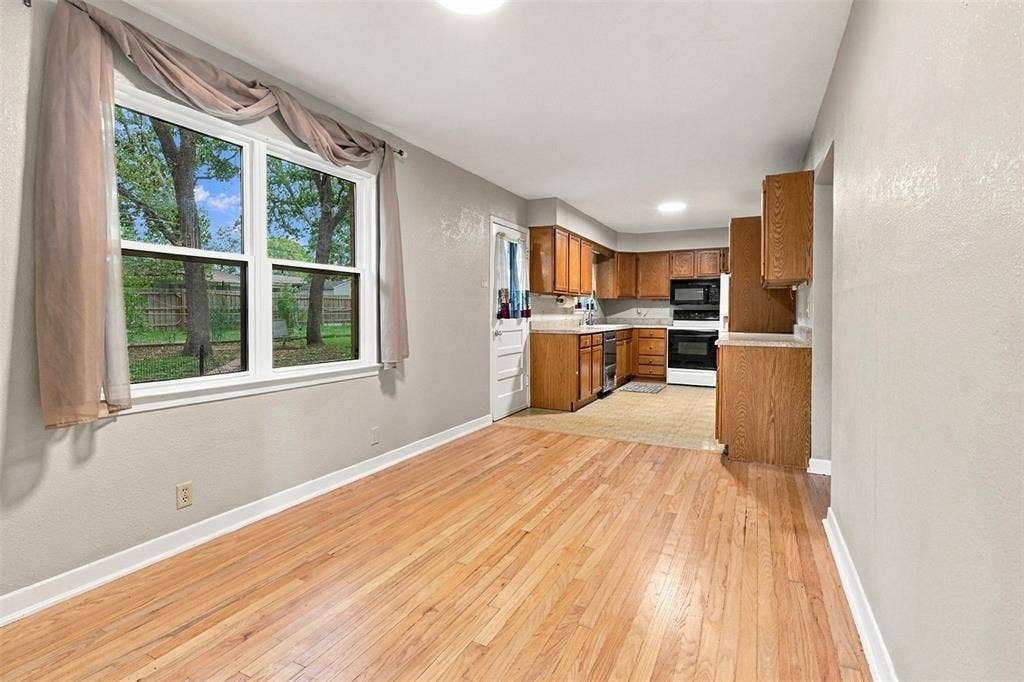 1233 Fair Oaks Drive, Irving, TX 75060 1233 Fair Oaks Drive, Irving, TX 75060