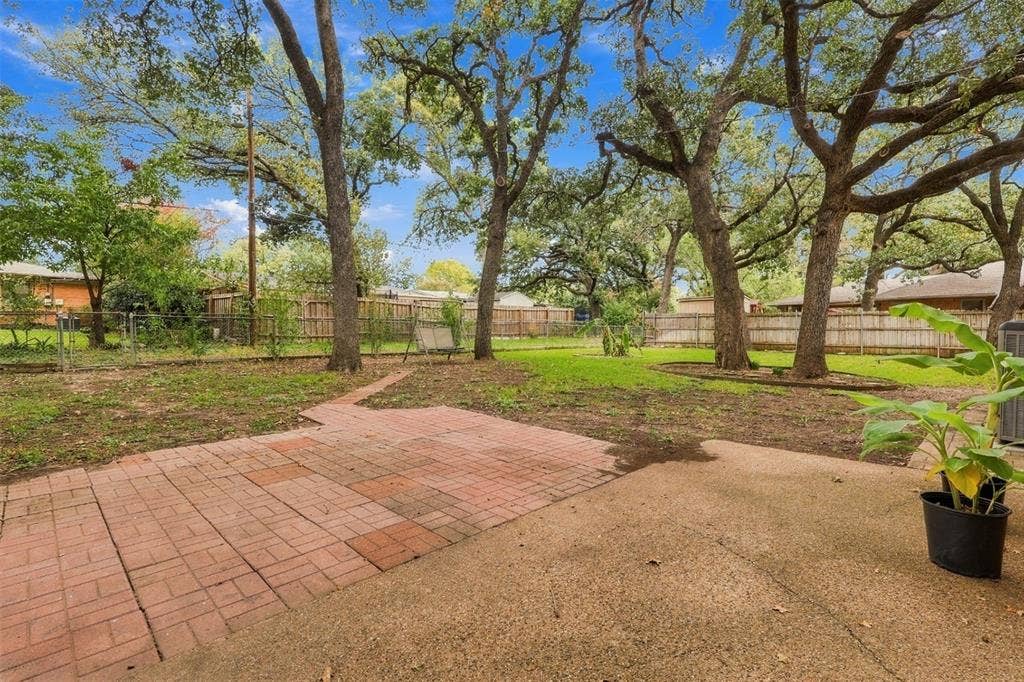 1233 Fair Oaks Drive, Irving, TX 75060 1233 Fair Oaks Drive, Irving, TX 75060