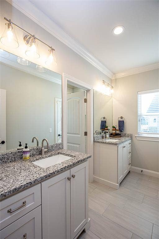fantastic large jack n jill bathroom