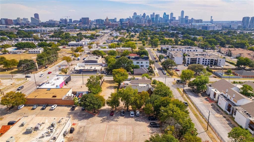 4610 Lake Avenue, Dallas, TX 75219 4610 Lake Avenue, Dallas, TX 75219