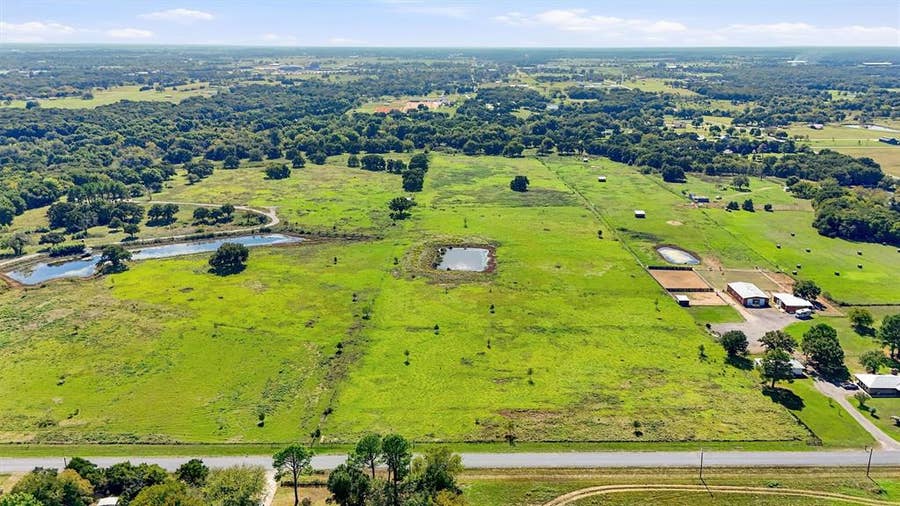 Property photo for 1052 Bones Chapel Road, Whitesboro, TX