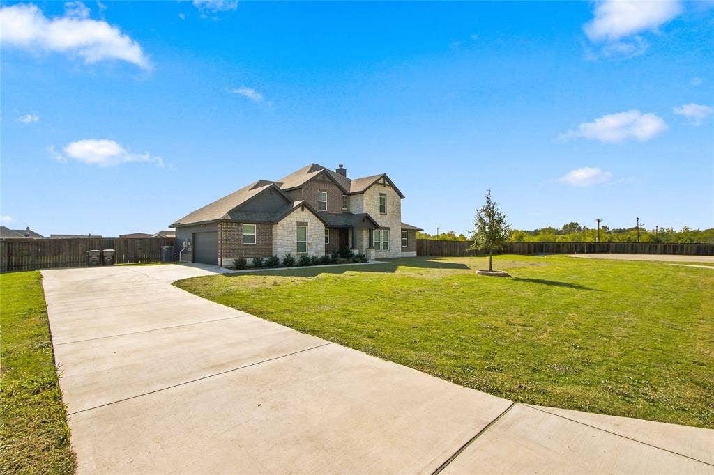 1138 CR 138 Road, Oak Ridge, TX 75161 An immensely large property