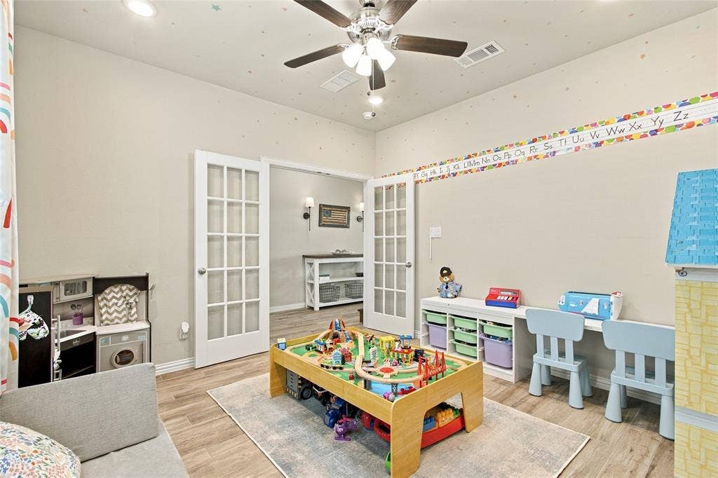1138 CR 138 Road, Oak Ridge, TX 75161 Office, identifying as kids' room