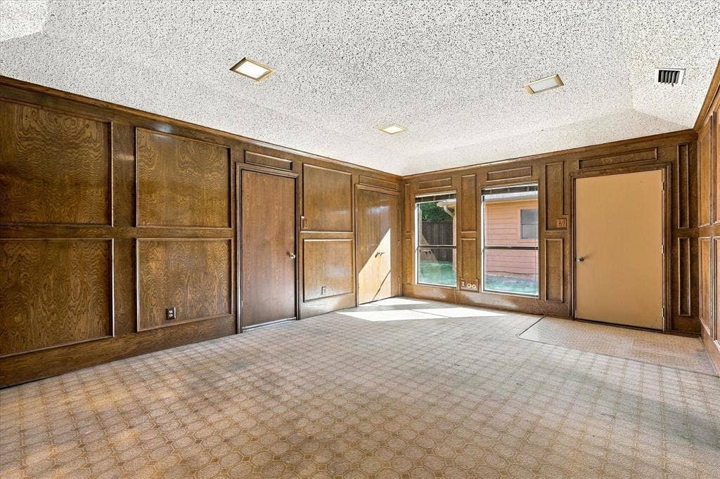 8857 Kingsley Road, Dallas, TX 75231 8857 Kingsley Road, Dallas, TX 75231