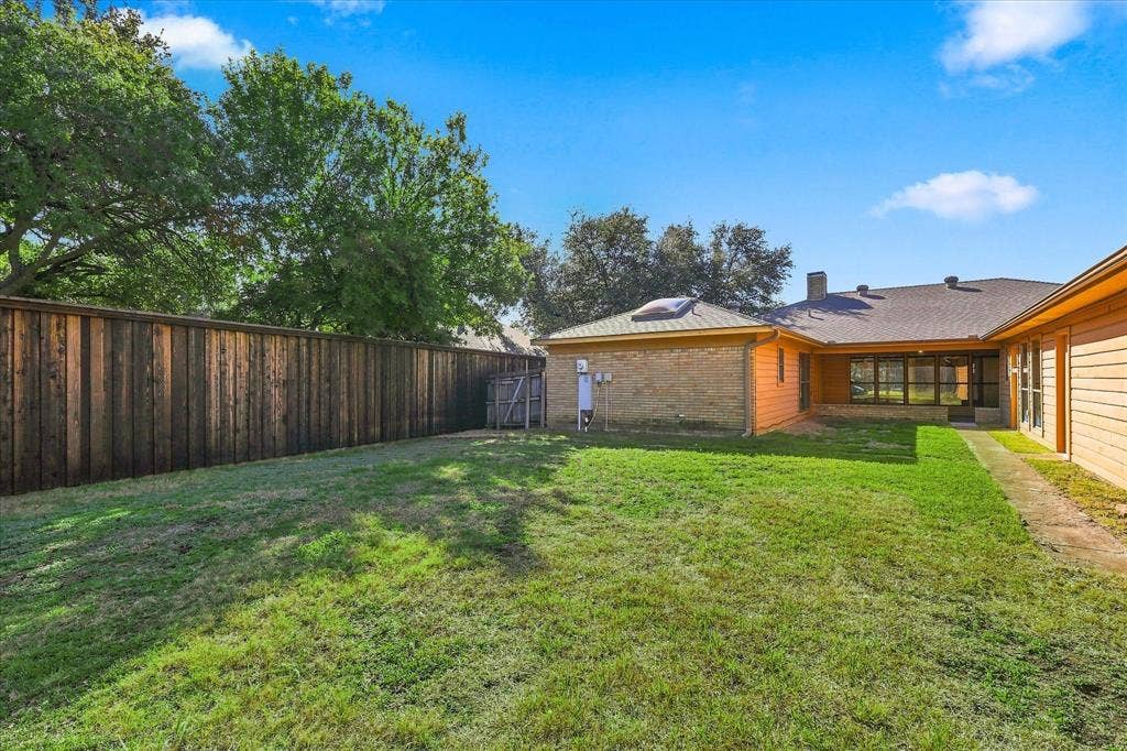 8857 Kingsley Road, Dallas, TX 75231 8857 Kingsley Road, Dallas, TX 75231