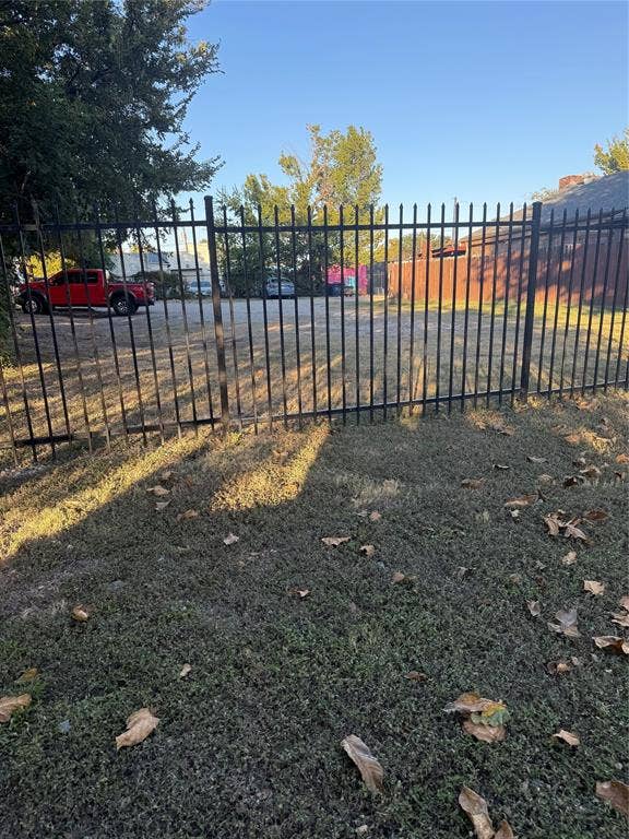 2439 Hawthorne Avenue, Dallas, TX 75219 2439 Hawthorne Avenue, Dallas, TX 75219