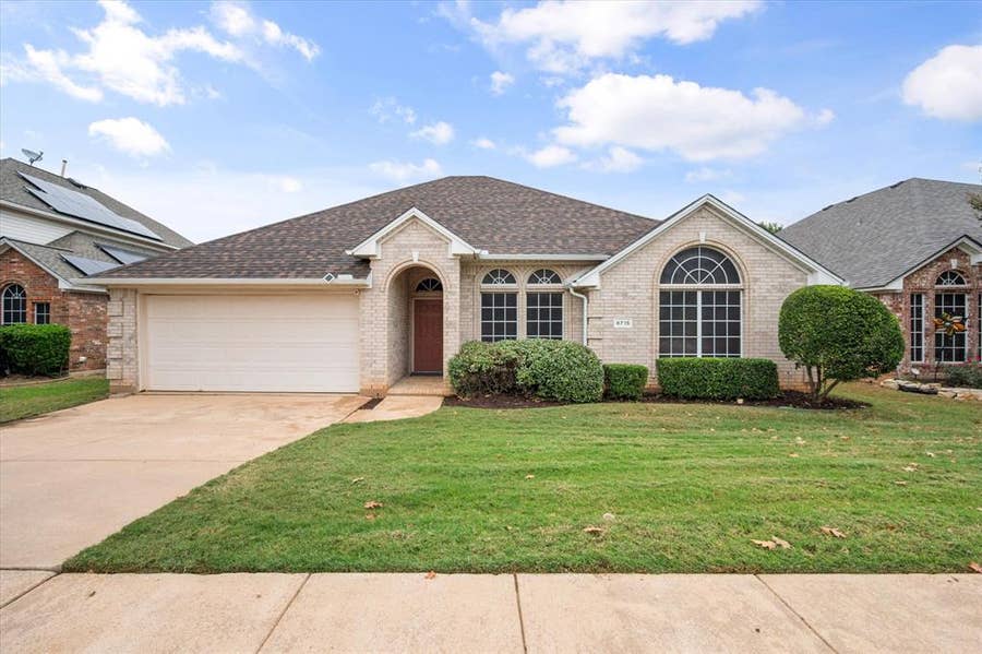 Property photo for 6715 Canis Drive, Arlington, TX