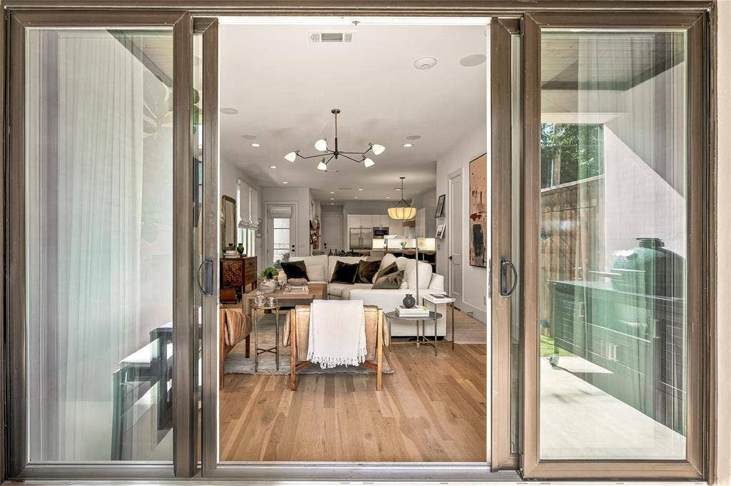 5520 Martel Avenue, Dallas, TX 75206