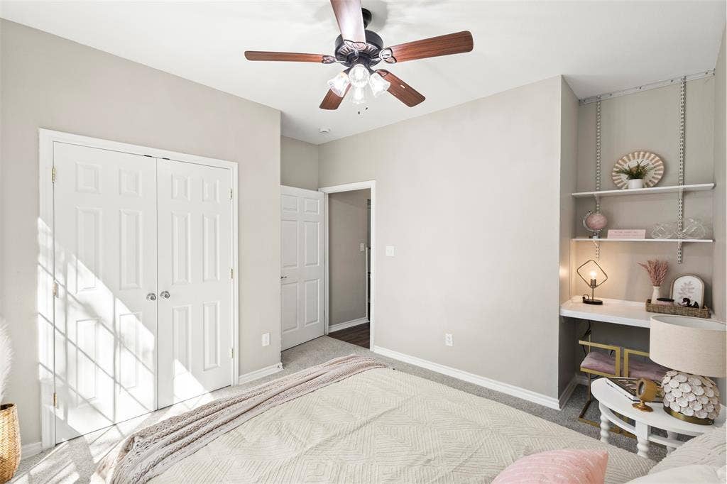 810 S Sherman Street, Ennis, TX 75119 810 S Sherman Street, Ennis, TX 75119