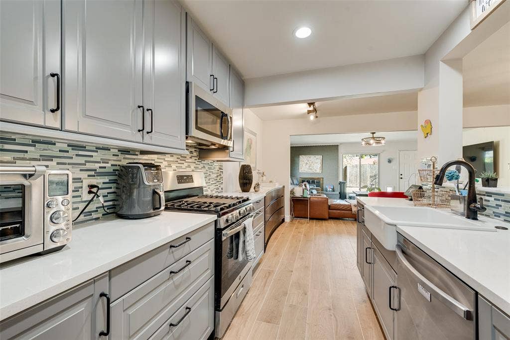 308 N Cottonwood Drive, Richardson, TX 75080