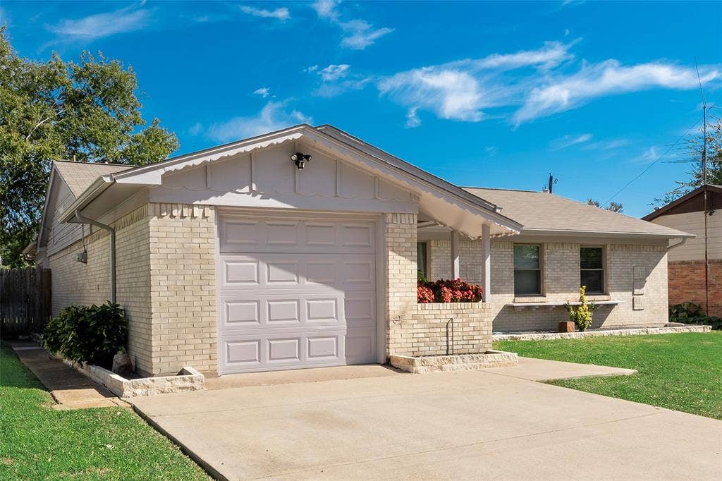 308 N Cottonwood Drive, Richardson, TX 75080