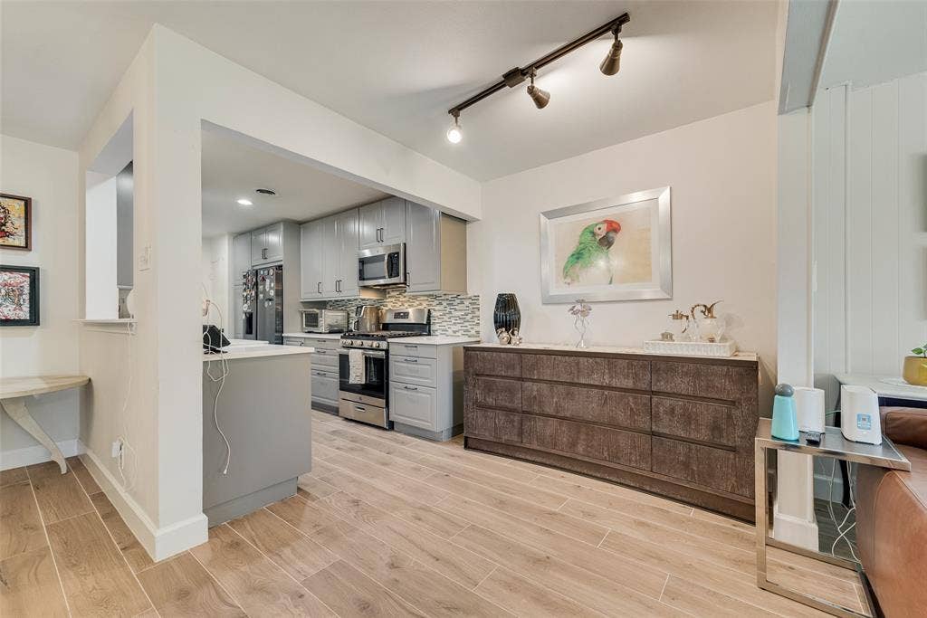 308 N Cottonwood Drive, Richardson, TX 75080