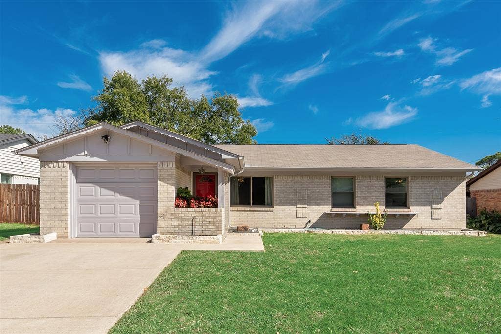 308 N Cottonwood Drive, Richardson, TX 75080