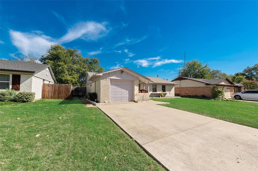 Property photo for 308 N Cottonwood Drive, Richardson, TX