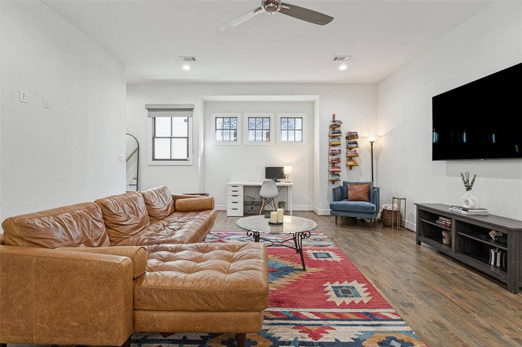 5073 Gaston Avenue, #402, Dallas, TX 75214 5073 Gaston Avenue, #402, Dallas, TX 75214