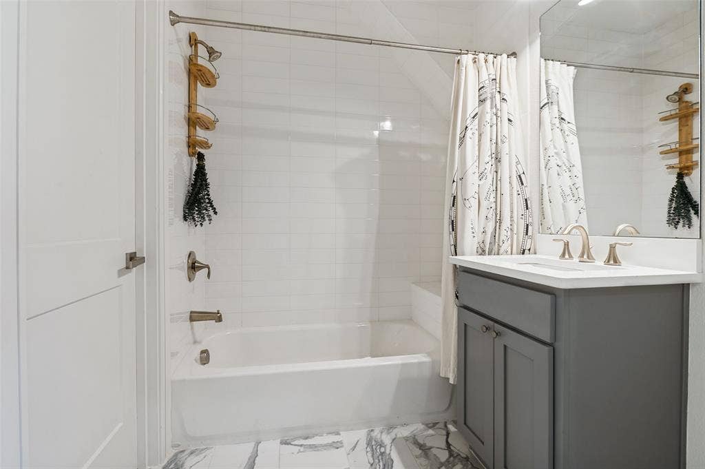 5073 Gaston Avenue, #402, Dallas, TX 75214 5073 Gaston Avenue, #402, Dallas, TX 75214