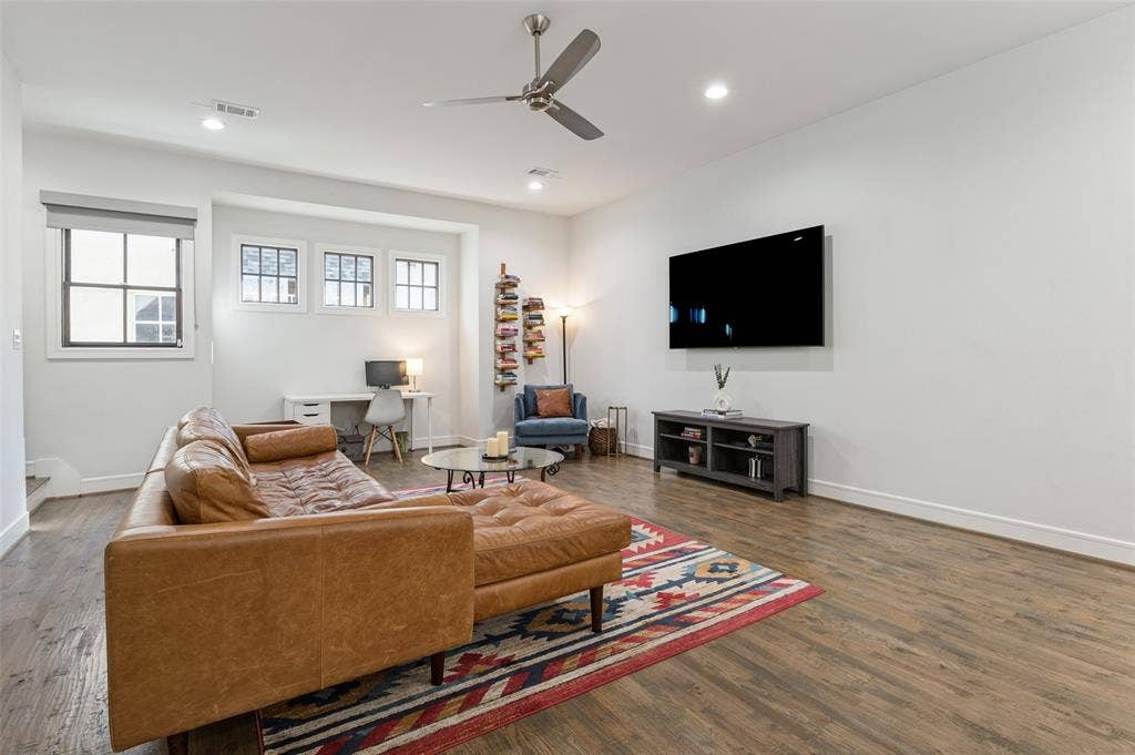 5073 Gaston Avenue, #402, Dallas, TX 75214 5073 Gaston Avenue, #402, Dallas, TX 75214