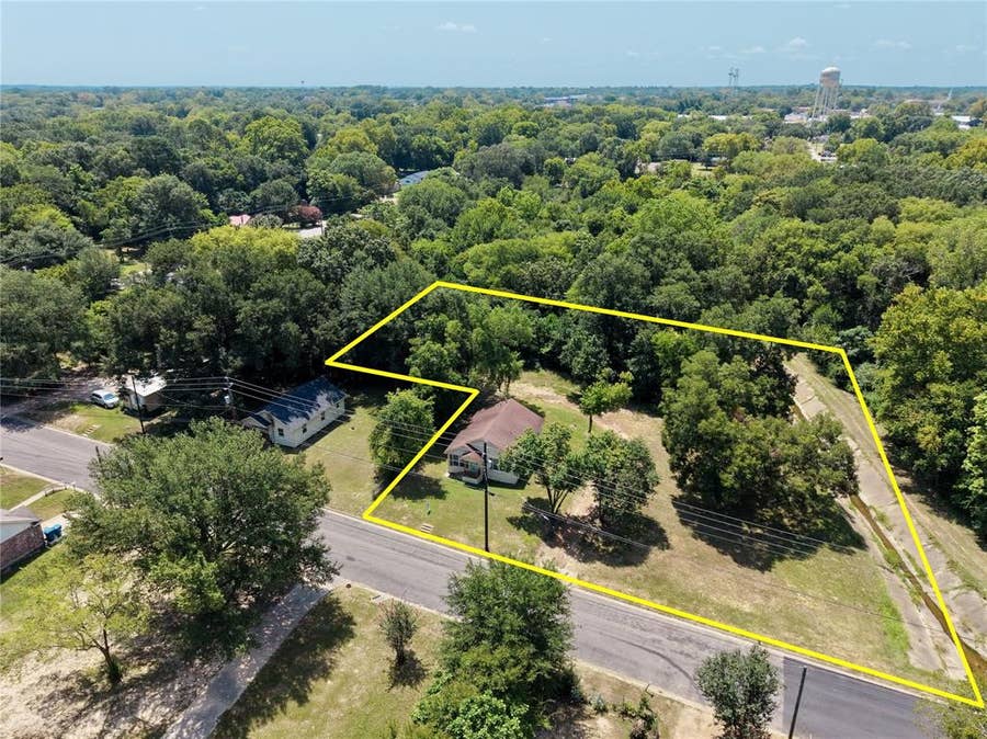 Property photo for 506 Edmonson Street, Athens, TX